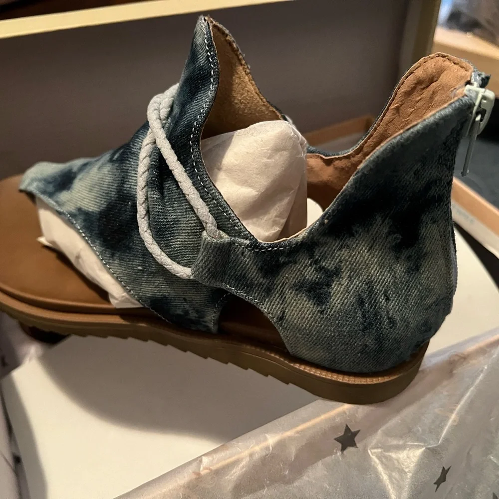 Very G Blue Tie-Dye Sandals - Picture 2 of 4